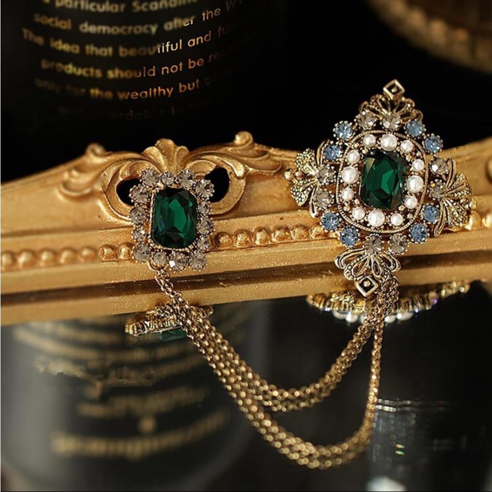 Luxe vintage pearls rhinestone and chain brooch